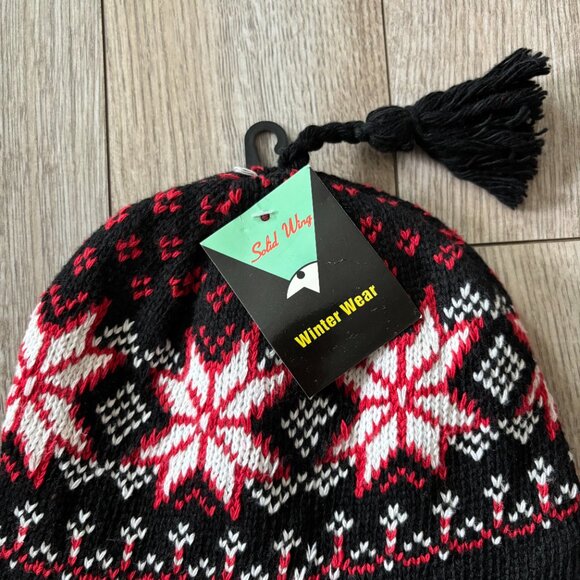 NWT Kids Black and Red Snowflake Fleece Lined Peruvian Beanie with Ear Flaps - Picture 3 of 9